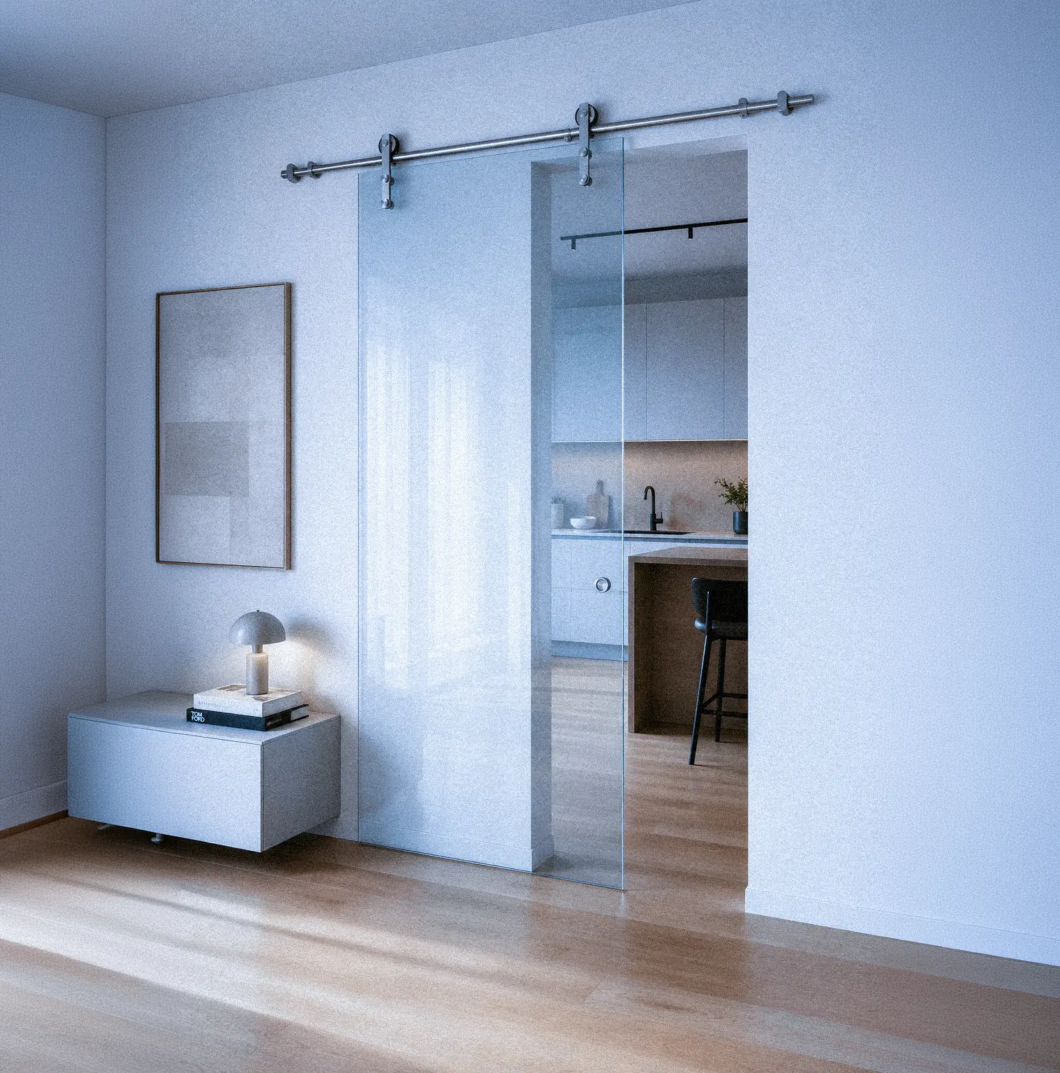 Porta in vetro scorrevole esterno muro con binario in acciaio inox a vista dal design moderno.