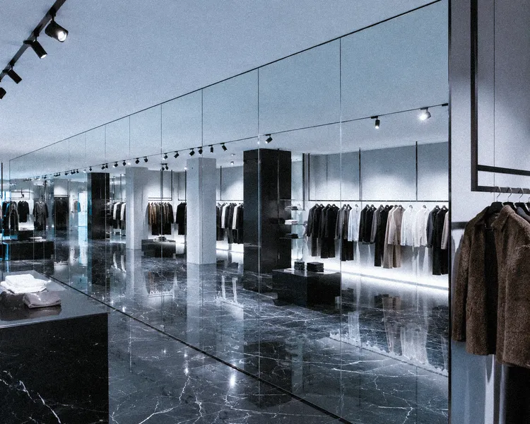 Grandi specchiere di sicurezza per negozi di abbigliamento, showroom e palestre a Pisa.